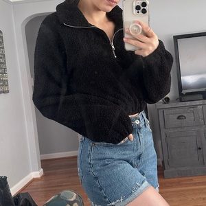 Black cropped quarter zip sweatshirt size small
